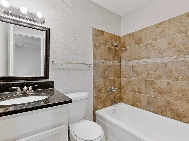 140 Trout St — Photo 33