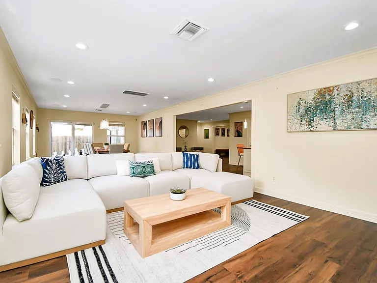 9606 Beverlyhill St — Photo 42