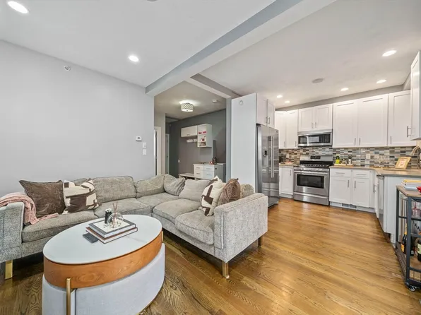 149 G St #1, South Boston, MA 02127