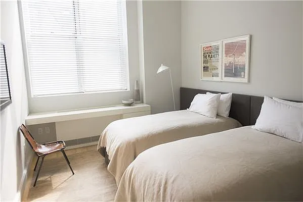 Sold by R New York | media 20