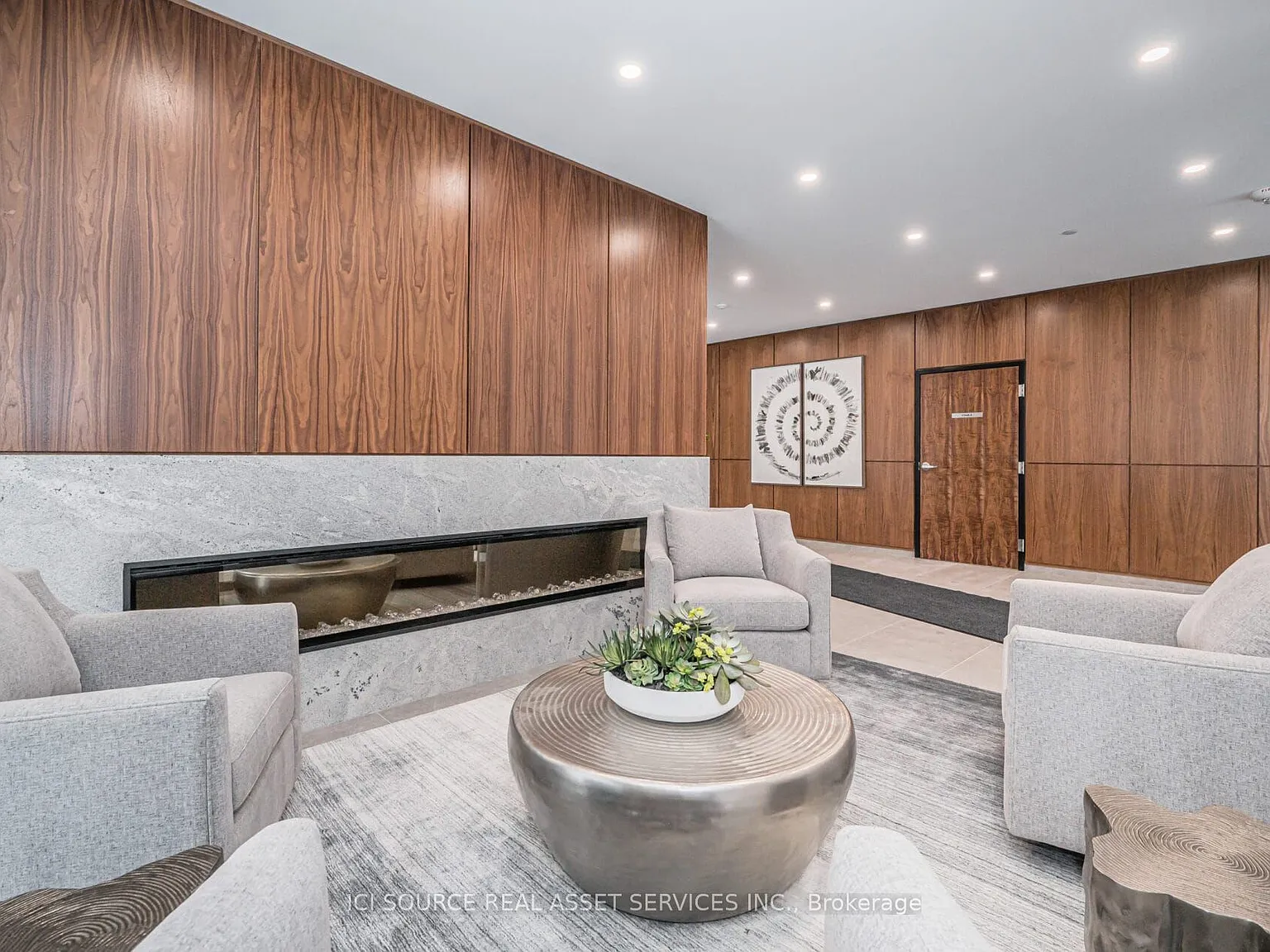 3 bed, $3,000 — Photo 4