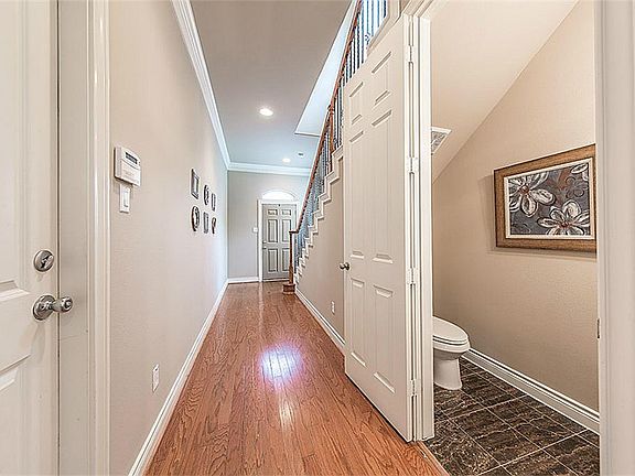 4th image of 9137 Lago Crest Dr