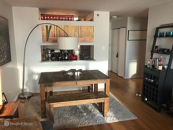 3rd image of 2 Gold St APT 4006