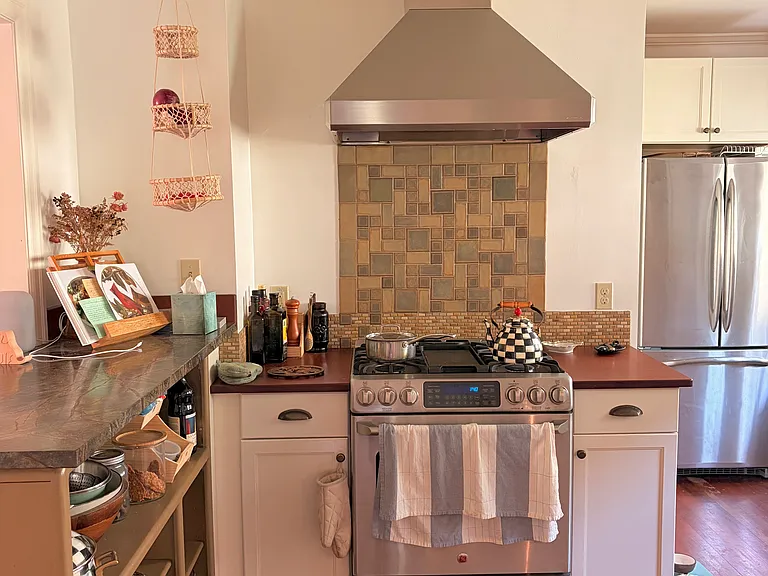 1828 NE Ravenna Blvd — Photo 9