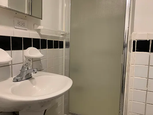 Rented by Gypsy Housing LLC | media 34