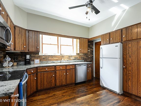 3rd image of 6011 N Marmora Ave