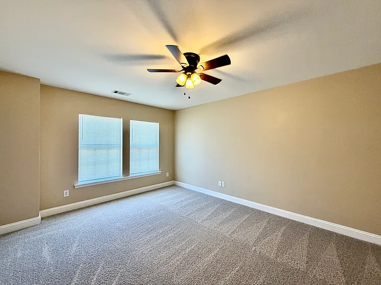 121 Walnut Cove Dr #D — Photo 24