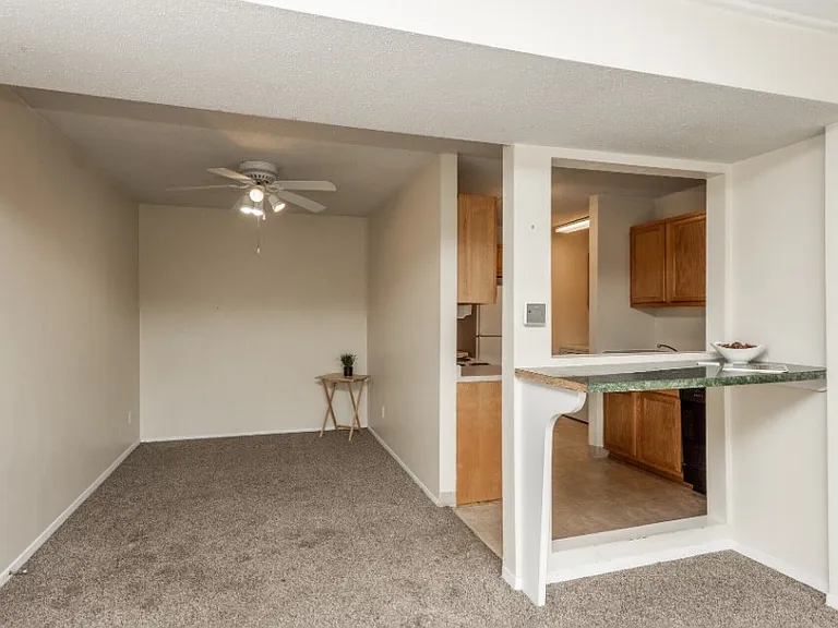 Oakwood Apartments — Photo 67