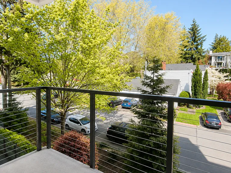 Plaza Apartments — Photo 96