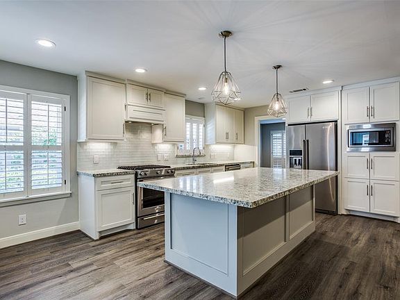 5th image of 10406 Cliffwood Dr