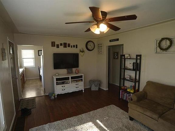 4th image of 1563 36th Ave