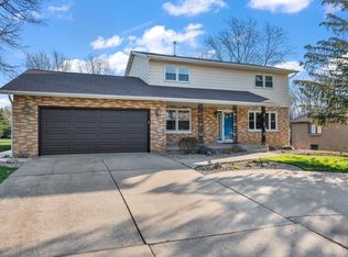 439 Scarborough Rd, Valparaiso, IN 46385