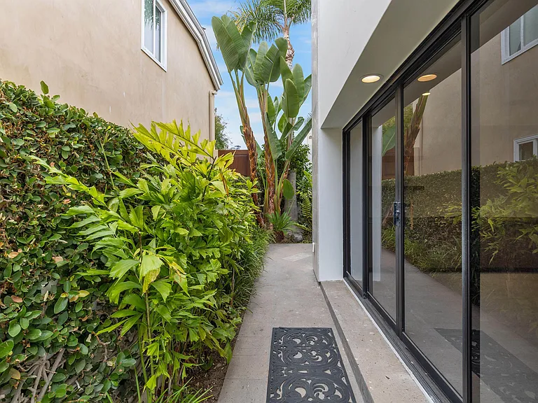 715 Bayside Dr — Photo 25