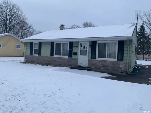 1612 W Leonard Dr, Chillicothe, IL 61523