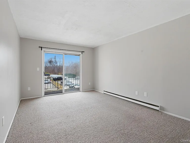 614 Fox Run Ln #614 — Photo 9