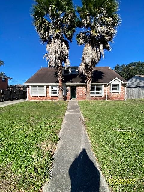 1st image of 4318 Macarthur Blvd