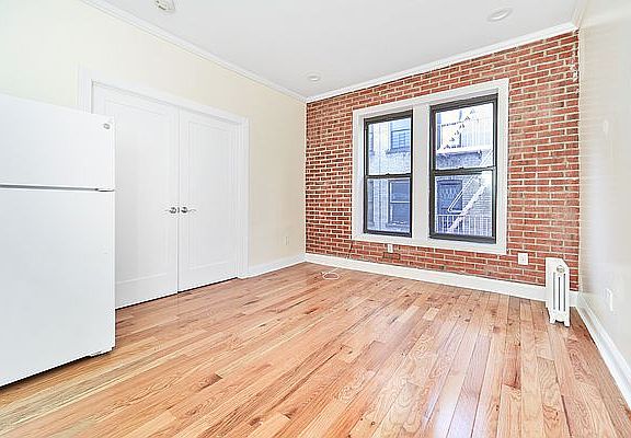 4th image of 109 Sherman Ave APT 43
