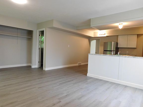 5th image of 1472 Agard Ave