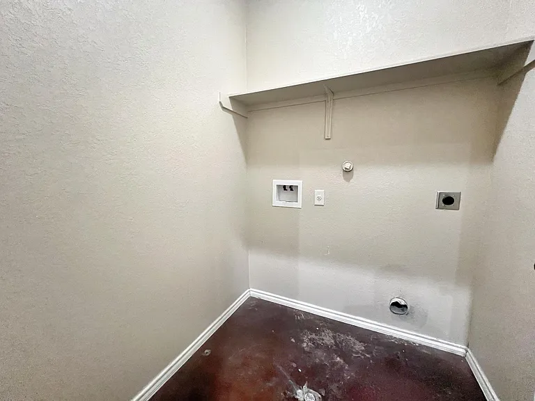 2611 Pahmeyer Rd — Photo 11