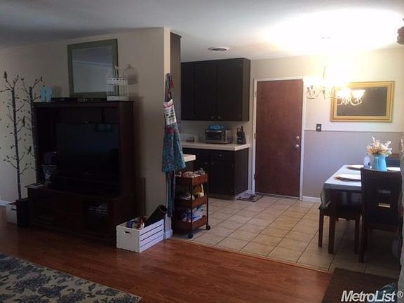 3rd image of 290 Ironwood Dr