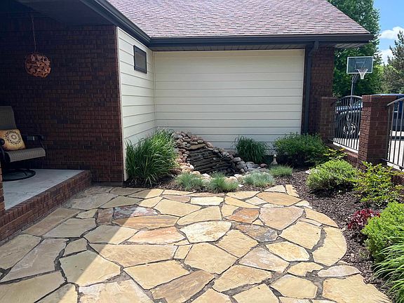 3rd image of 911 Dillon Circle