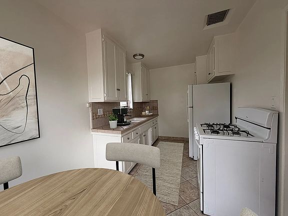 3rd image of 3420 Federal Ave #6A