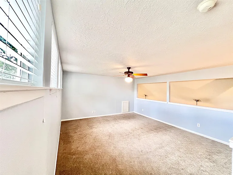 11407 Briar Rose Dr — Photo 37