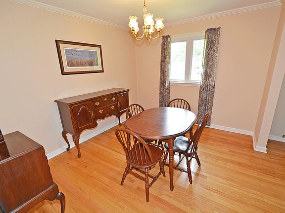 2nd image of 438 Gaylewood Dr