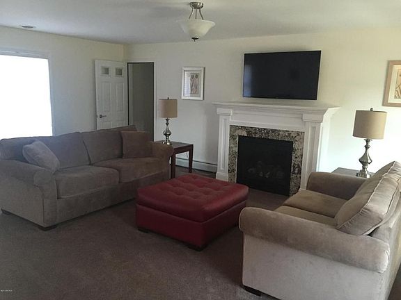 2nd image of 92 Boulderwood Dr