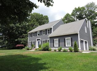 21 Holly Ln, Beverly, MA 01915