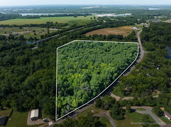 Rena Rd, Van Buren, AR 72956