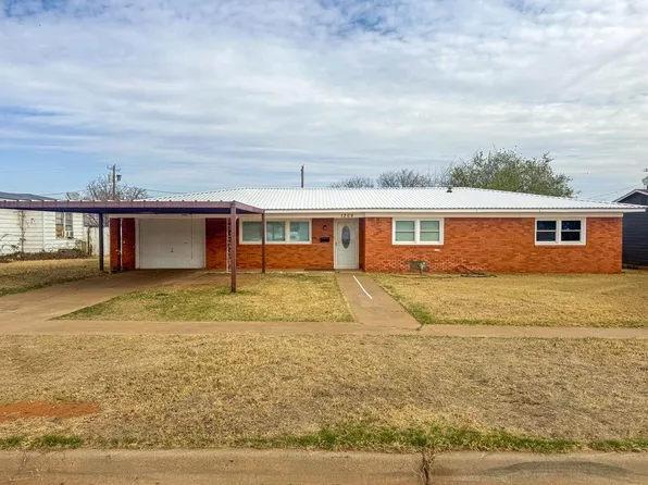 1309 E Lons St, Brownfield, TX 79316