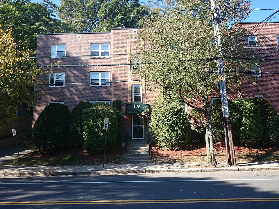2nd image of 105 Chestnut St APT 1