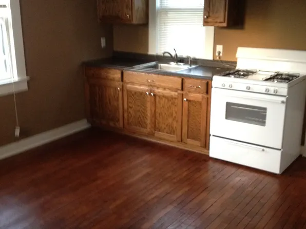 609 S Maguire St #B, Warrensburg, MO 64093