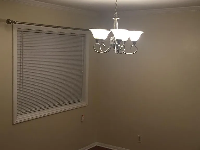 21529 Saticoy St #103 — Photo 5