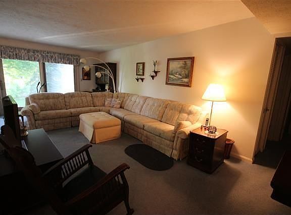 2nd image of 505 Vistula Ter APT 2-W