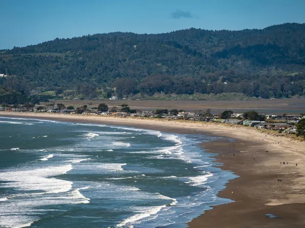 63 Dipsea Rd, Stinson Beach, CA 94970