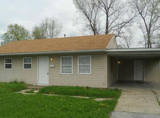 1 Delores Dr, Cahokia, IL