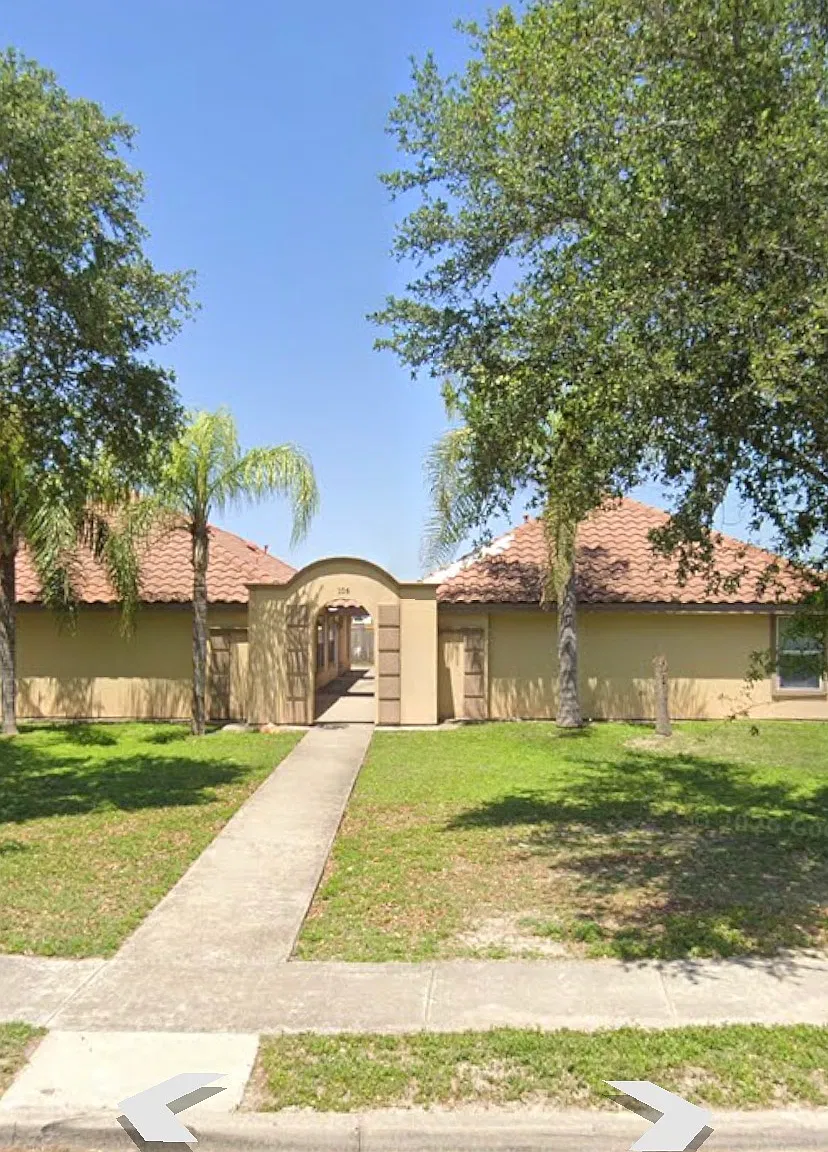 2 bed, 1000 sqft, $975 — Photo 1