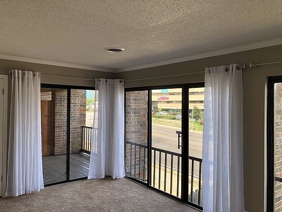 5th image of 6617 Poplar Ave APT 2
