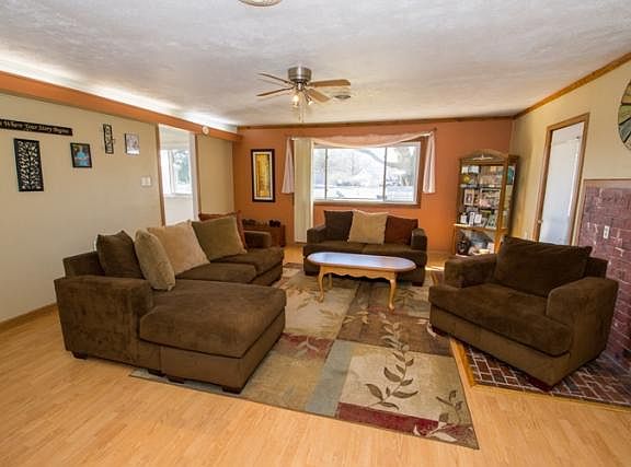 3rd image of 2505 E 5th St