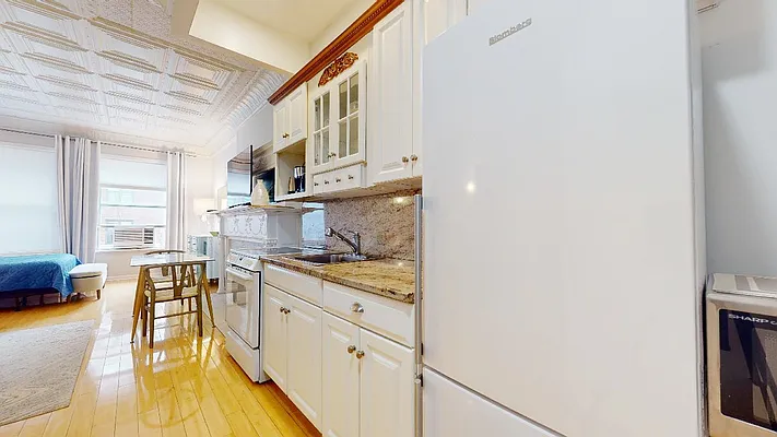 Rented by Metro Garden Realty NYC | media 25