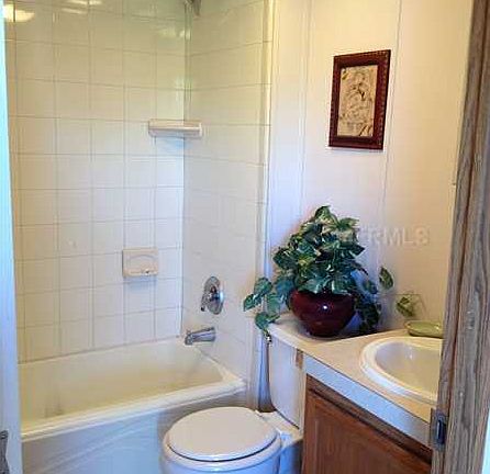 4th image of 15356 Lime Dr