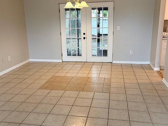 4th image of 2942 GREYNOLDS STREET
