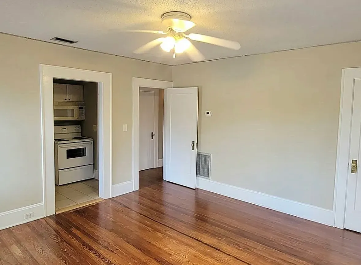 1 bed, 751 sqft, $1,975 — Photo 3