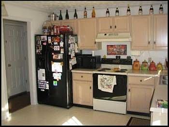 4th image of 9706 Laverne Ln