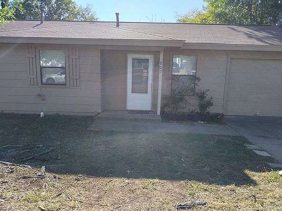 2nd image of 907 Traci Dr