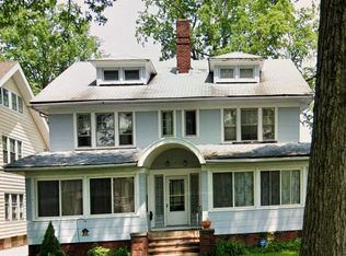 3097 E Derbyshire Rd, Cleveland, OH