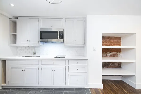 Rented by Ivey North LLC | media 7