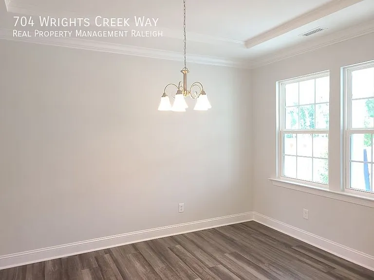 704 Wrights Creek Way — Photo 5